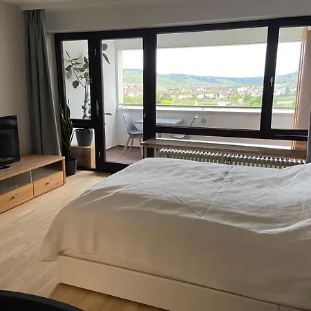 Freshly Renovated - Location In Weinstadt